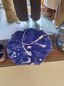 56d04a84-4614-4405-b055-a0632f8a9372