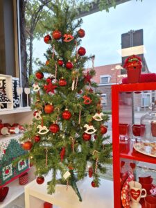 e04fa28c-5b28-44c0-b880-9dda90cf8124