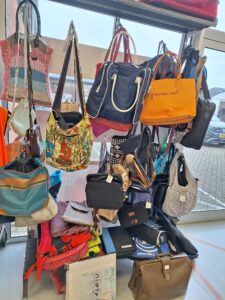 c75038ff-b239-4d09-96be-21d7b9cf1bb3