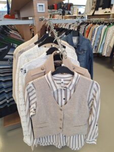 2dff23b8-7d4d-493b-afe5-5875b647ef30